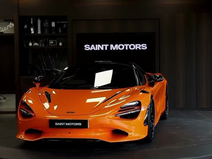 McLaren 750S Spider turning on a YılPlat, frame 8