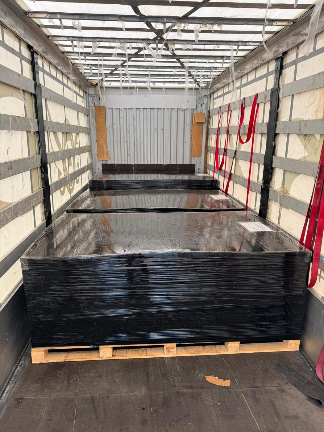 A palletised YılPlat platform loaded into a lorry